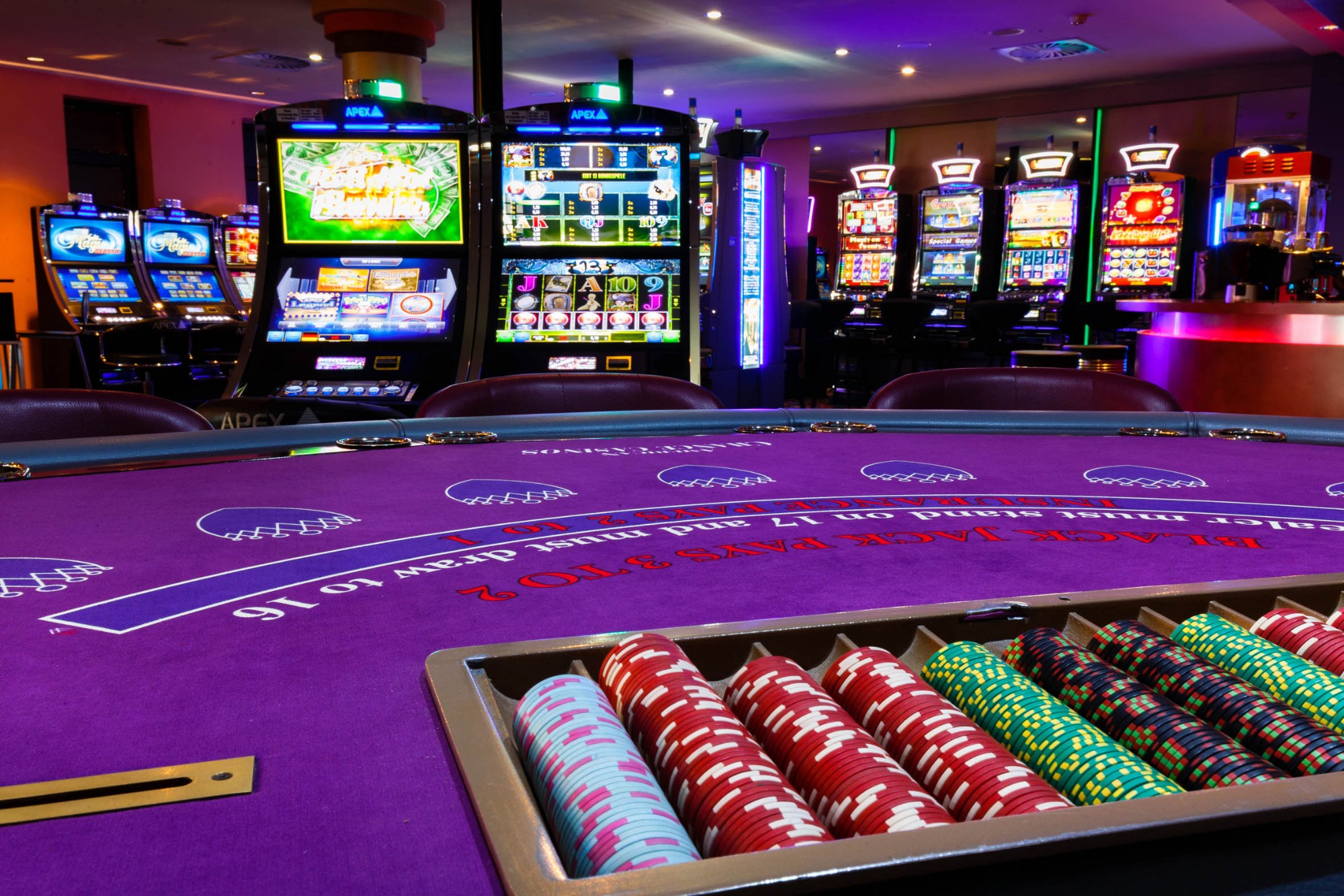 Зал виртуальных игр казино игровые автоматы а фишки игорная зона казино шамбала
